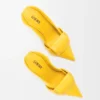 Zapatos de tacón «Origami Con» con solapa trasera en piel de cordero Zapatos de tacón «Origami Con» con solapa trasera en piel de cordero