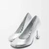 Zapatos de tacón «Toy Pump» en piel de cordero laminada Zapatos de tacón «Toy Pump» en piel de cordero laminada